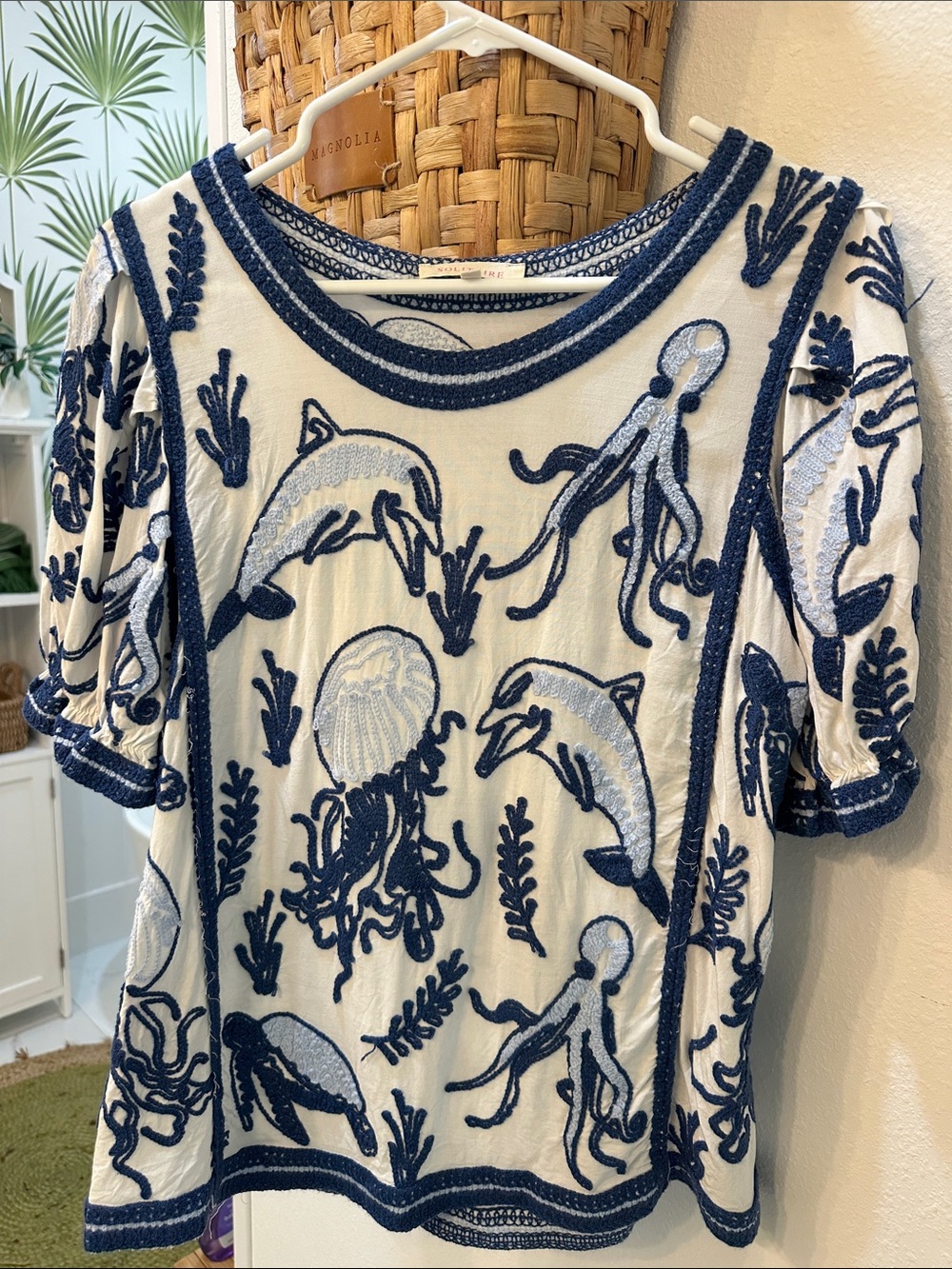 Solitaire Embroidered Ocean Motif White & Navy Short Sleeve Top
